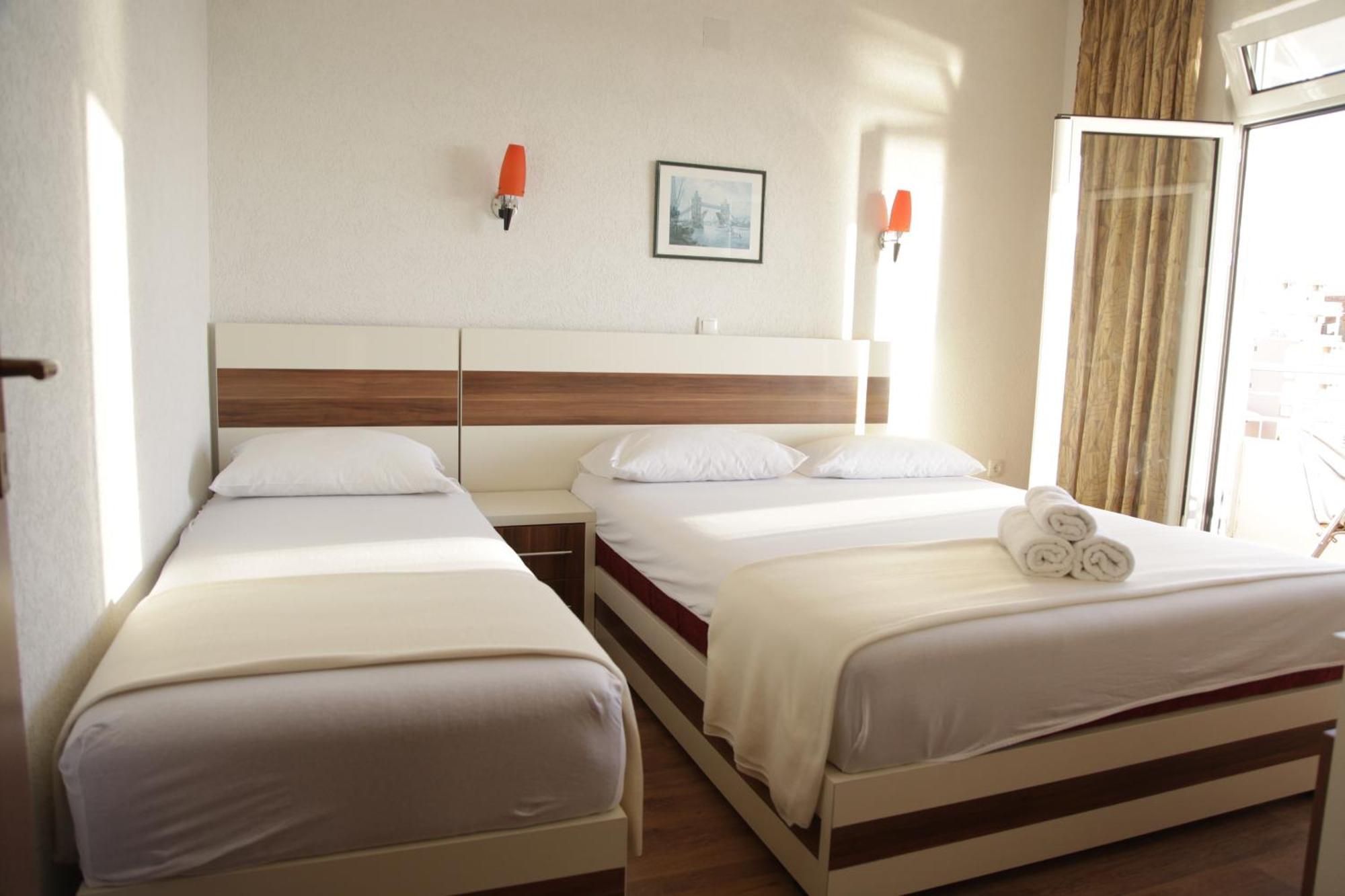 Adriatic Apartments 울친 객실 사진